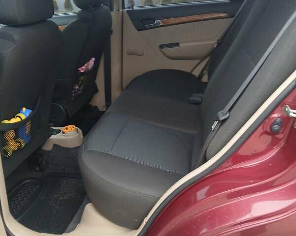 Красный Шевроле Авео, объемом двигателя 1.6 л и пробегом 91 тыс. км за 4800 $, фото 12 на Automoto.ua