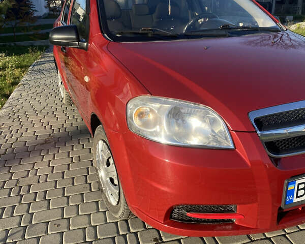 Красный Шевроле Авео, объемом двигателя 1.5 л и пробегом 350 тыс. км за 2899 $, фото 13 на Automoto.ua