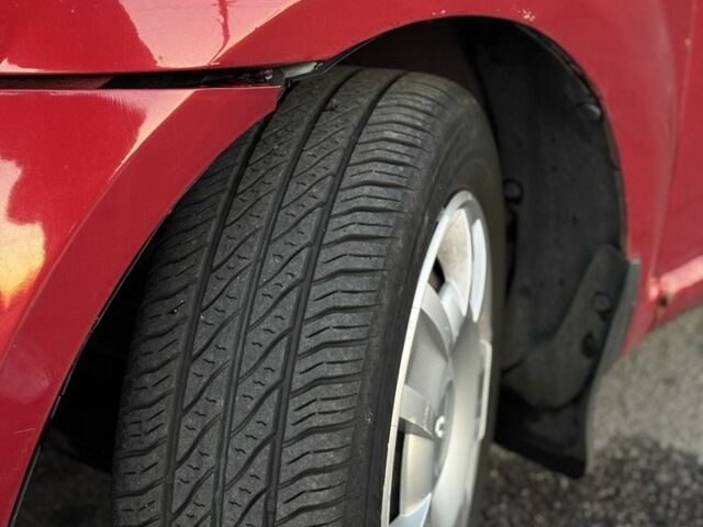 Червоний Шевроле Авео, об'ємом двигуна 1.5 л та пробігом 213 тис. км за 2200 $, фото 8 на Automoto.ua