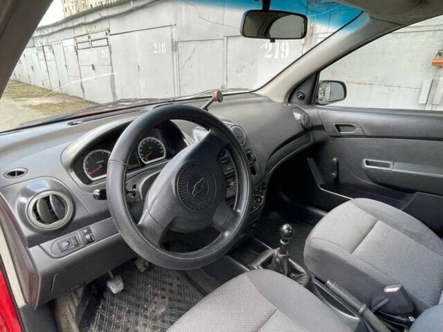 Красный Шевроле Авео, объемом двигателя 1.6 л и пробегом 32 тыс. км за 3100 $, фото 12 на Automoto.ua