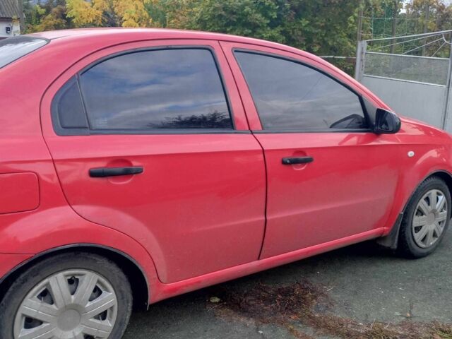 Красный Шевроле Авео, объемом двигателя 1.5 л и пробегом 22 тыс. км за 3500 $, фото 1 на Automoto.ua