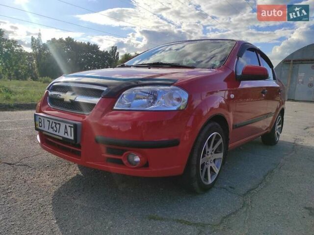 Красный Шевроле Авео, объемом двигателя 1.5 л и пробегом 65 тыс. км за 5500 $, фото 2 на Automoto.ua