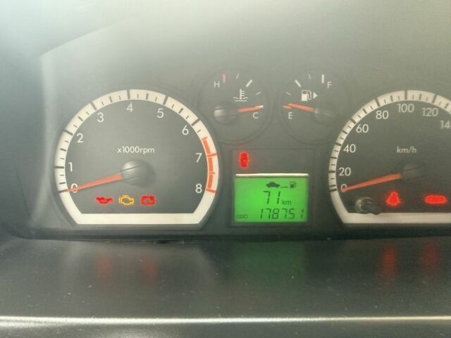 Шевроле Авео 2008 в Тернополе на Automoto.ua Красный Шевроле Авео, объемом двигателя 1.5 л и пробегом 175 тыс. км за 2200 $, фото 4 на Automoto.ua