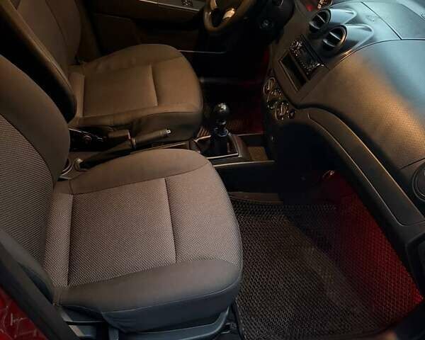 Червоний Шевроле Авео, об'ємом двигуна 1.5 л та пробігом 208 тис. км за 4200 $, фото 16 на Automoto.ua