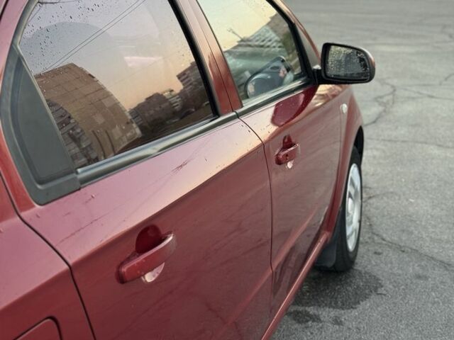 Червоний Шевроле Авео, об'ємом двигуна 1.5 л та пробігом 213 тис. км за 2200 $, фото 15 на Automoto.ua