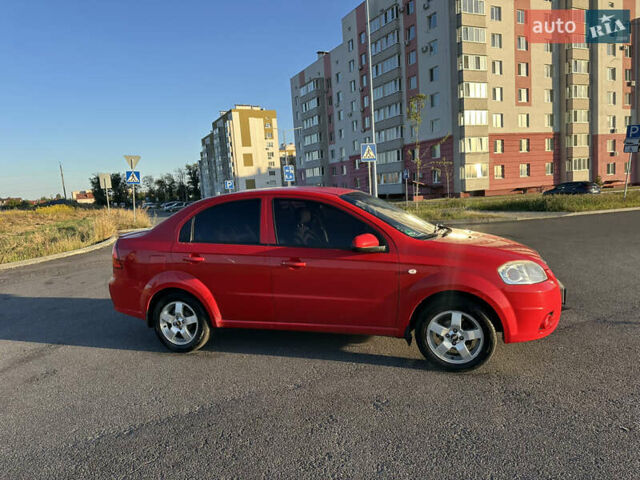 Красный Шевроле Авео, объемом двигателя 1.4 л и пробегом 126 тыс. км за 4700 $, фото 1 на Automoto.ua