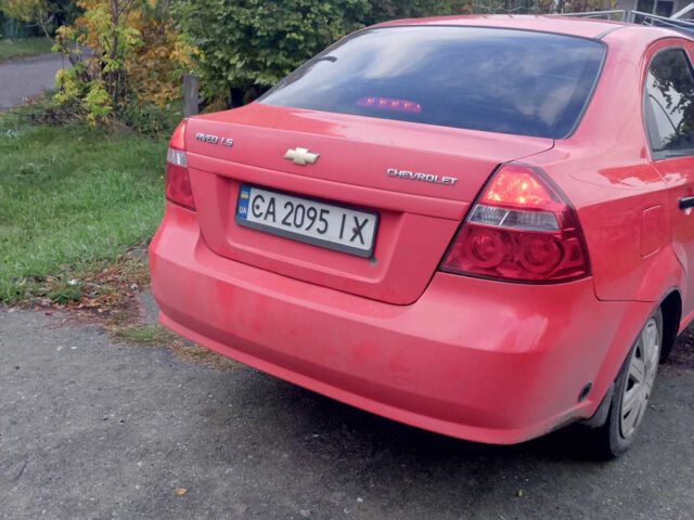 Красный Шевроле Авео, объемом двигателя 1.5 л и пробегом 22 тыс. км за 3500 $, фото 2 на Automoto.ua