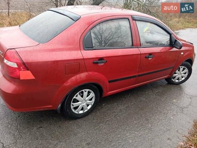 Красный Шевроле Авео, объемом двигателя 1.5 л и пробегом 234 тыс. км за 3200 $, фото 2 на Automoto.ua