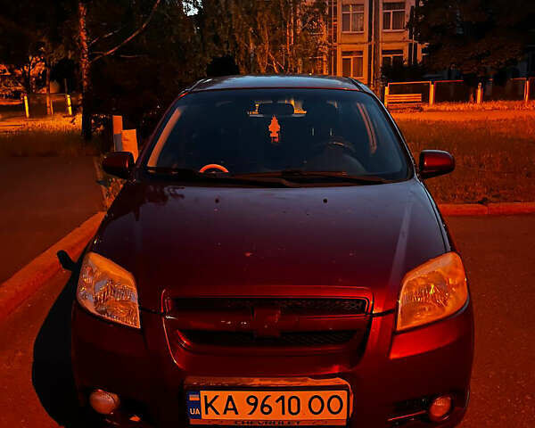Красный Шевроле Авео, объемом двигателя 1.6 л и пробегом 75 тыс. км за 5200 $, фото 1 на Automoto.ua