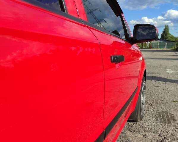 Красный Шевроле Авео, объемом двигателя 1.5 л и пробегом 65 тыс. км за 5500 $, фото 30 на Automoto.ua