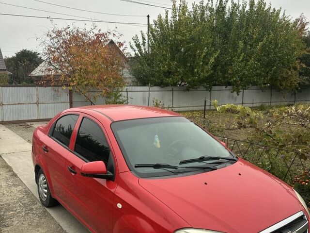 Червоний Шевроле Авео, об'ємом двигуна 1.5 л та пробігом 327 тис. км за 3200 $, фото 1 на Automoto.ua