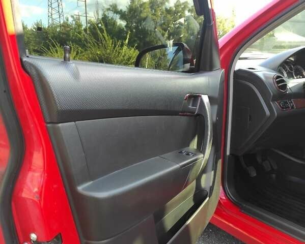 Красный Шевроле Авео, объемом двигателя 1.5 л и пробегом 65 тыс. км за 5500 $, фото 38 на Automoto.ua