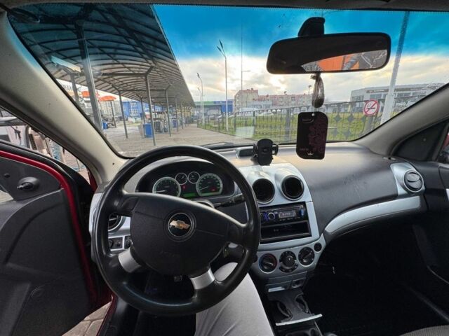 Красный Шевроле Авео, объемом двигателя 1.5 л и пробегом 180 тыс. км за 2650 $, фото 7 на Automoto.ua