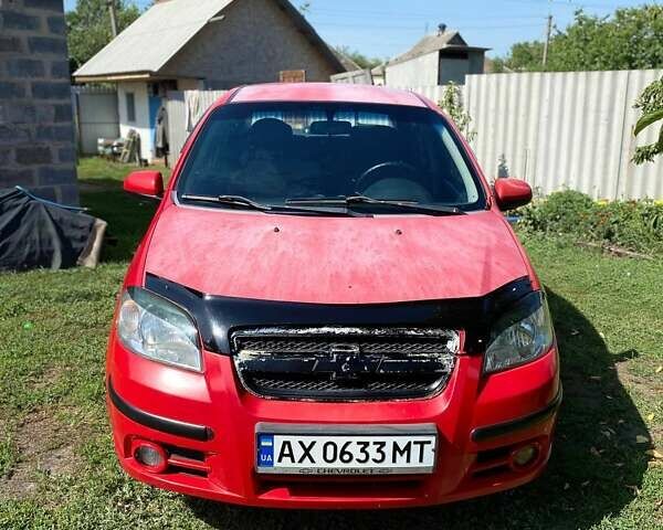 Красный Шевроле Авео, объемом двигателя 1.5 л и пробегом 282 тыс. км за 3000 $, фото 4 на Automoto.ua