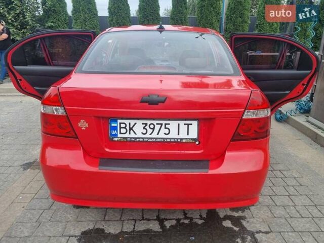 Червоний Шевроле Авео, об'ємом двигуна 1.5 л та пробігом 272 тис. км за 3200 $, фото 5 на Automoto.ua