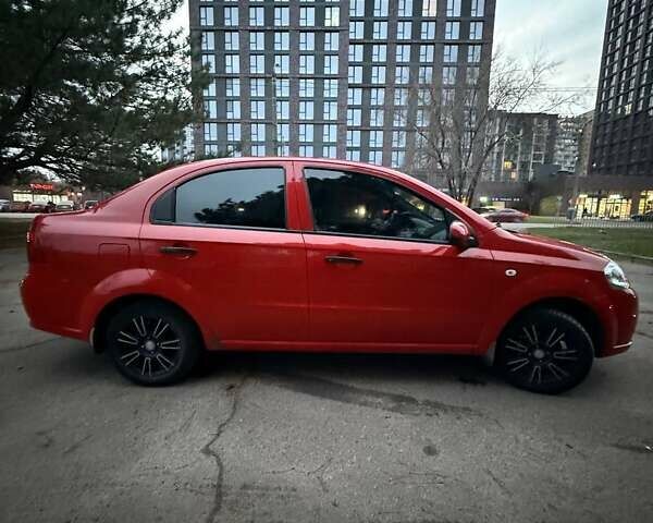 Червоний Шевроле Авео, об'ємом двигуна 1.5 л та пробігом 208 тис. км за 4200 $, фото 6 на Automoto.ua