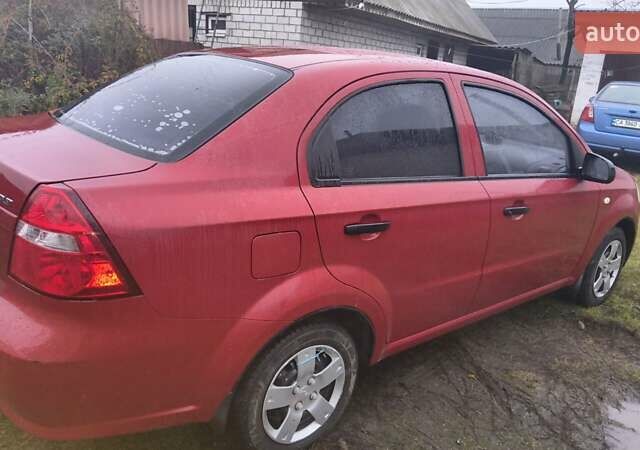 Красный Шевроле Авео, объемом двигателя 1.5 л и пробегом 215 тыс. км за 3000 $, фото 4 на Automoto.ua