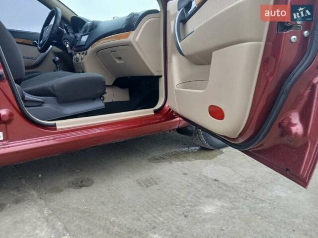 Красный Шевроле Авео, объемом двигателя 1.6 л и пробегом 91 тыс. км за 4800 $, фото 25 на Automoto.ua