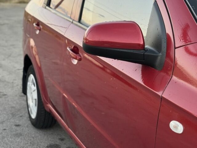 Червоний Шевроле Авео, об'ємом двигуна 1.5 л та пробігом 213 тис. км за 2200 $, фото 4 на Automoto.ua