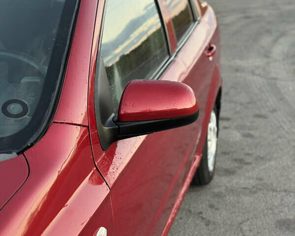 Червоний Шевроле Авео, об'ємом двигуна 1.5 л та пробігом 213 тис. км за 2600 $, фото 5 на Automoto.ua