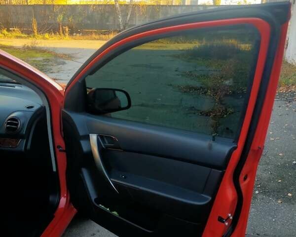 Красный Шевроле Авео, объемом двигателя 1.5 л и пробегом 65 тыс. км за 5500 $, фото 42 на Automoto.ua