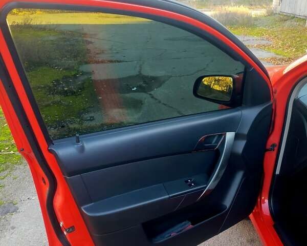 Красный Шевроле Авео, объемом двигателя 1.5 л и пробегом 65 тыс. км за 5500 $, фото 38 на Automoto.ua