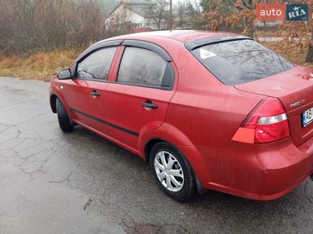 Красный Шевроле Авео, объемом двигателя 1.5 л и пробегом 234 тыс. км за 3200 $, фото 1 на Automoto.ua