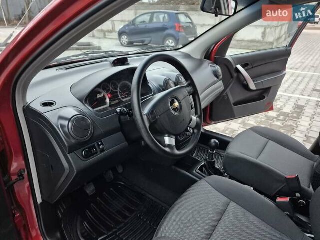 Красный Шевроле Авео, объемом двигателя 1.5 л и пробегом 34 тыс. км за 6200 $, фото 55 на Automoto.ua