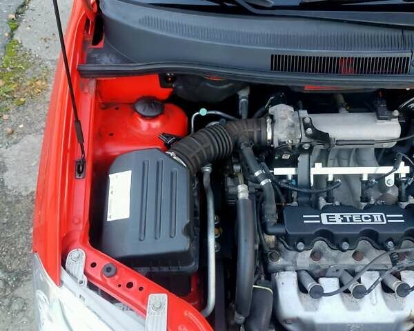 Красный Шевроле Авео, объемом двигателя 1.5 л и пробегом 65 тыс. км за 5500 $, фото 31 на Automoto.ua