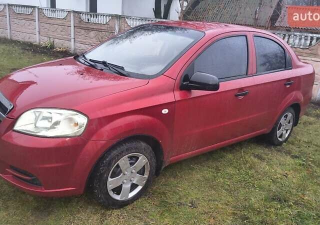 Красный Шевроле Авео, объемом двигателя 1.5 л и пробегом 215 тыс. км за 3000 $, фото 2 на Automoto.ua