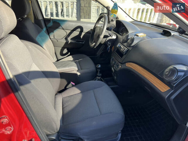 Червоний Шевроле Авео, об'ємом двигуна 1.5 л та пробігом 178 тис. км за 2999 $, фото 33 на Automoto.ua