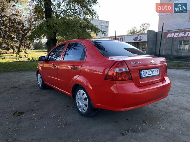 Червоний Шевроле Авео, об'ємом двигуна 1.5 л та пробігом 250 тис. км за 3700 $, фото 5 на Automoto.ua