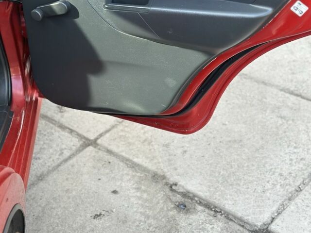 Червоний Шевроле Авео, об'ємом двигуна 1.5 л та пробігом 112 тис. км за 4200 $, фото 9 на Automoto.ua