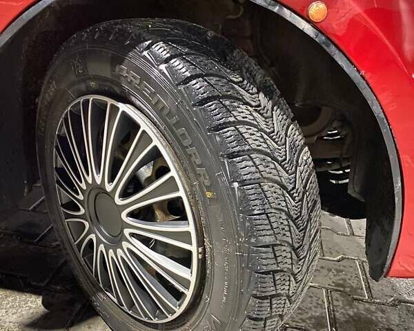 Червоний Шевроле Авео, об'ємом двигуна 1.5 л та пробігом 295 тис. км за 4499 $, фото 3 на Automoto.ua