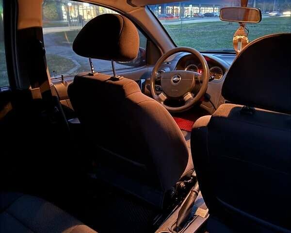 Червоний Шевроле Авео, об'ємом двигуна 1.5 л та пробігом 208 тис. км за 4200 $, фото 25 на Automoto.ua