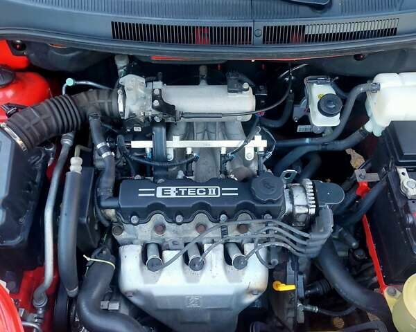 Красный Шевроле Авео, объемом двигателя 1.5 л и пробегом 65 тыс. км за 5500 $, фото 26 на Automoto.ua