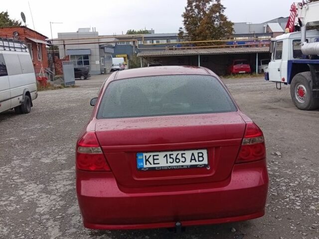 Красный Шевроле Авео, объемом двигателя 1.5 л и пробегом 170 тыс. км за 3500 $, фото 3 на Automoto.ua