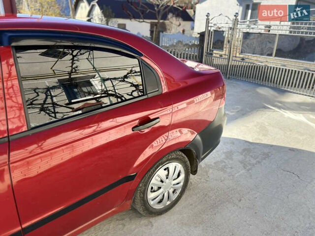 Червоний Шевроле Авео, об'ємом двигуна 1.5 л та пробігом 178 тис. км за 2999 $, фото 10 на Automoto.ua