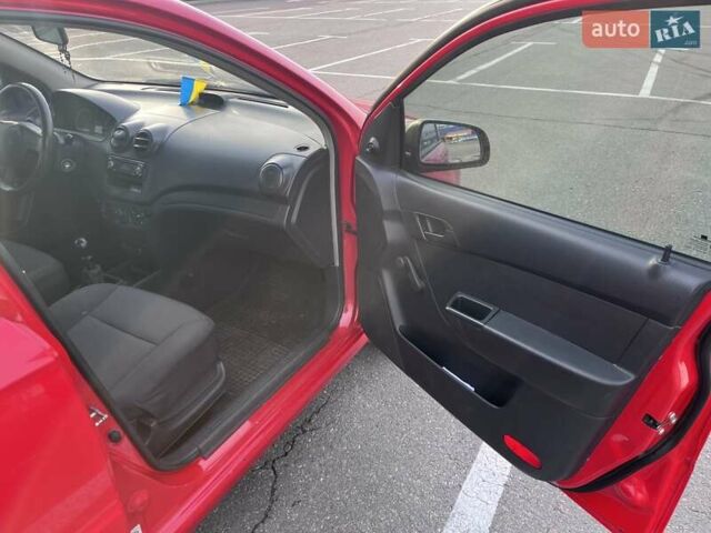Красный Шевроле Авео, объемом двигателя 0 л и пробегом 222 тыс. км за 2900 $, фото 10 на Automoto.ua