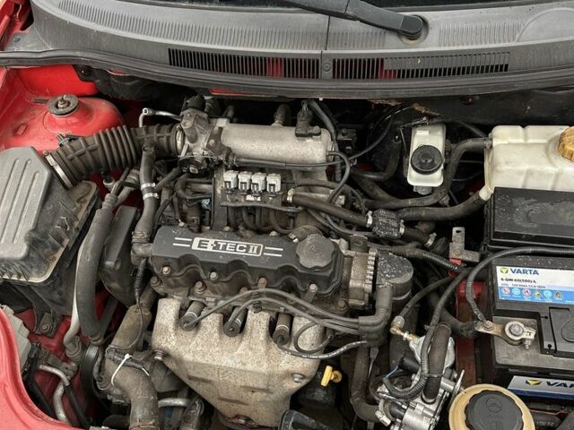 Червоний Шевроле Авео, об'ємом двигуна 1.5 л та пробігом 327 тис. км за 3200 $, фото 7 на Automoto.ua