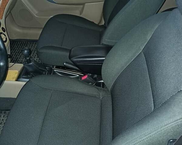 Червоний Шевроле Авео, об'ємом двигуна 1.6 л та пробігом 138 тис. км за 4700 $, фото 17 на Automoto.ua