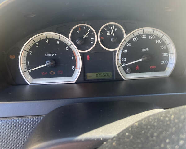 Красный Шевроле Авео, объемом двигателя 1.6 л и пробегом 105 тыс. км за 3600 $, фото 2 на Automoto.ua
