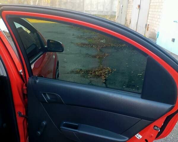 Красный Шевроле Авео, объемом двигателя 1.5 л и пробегом 65 тыс. км за 5500 $, фото 40 на Automoto.ua