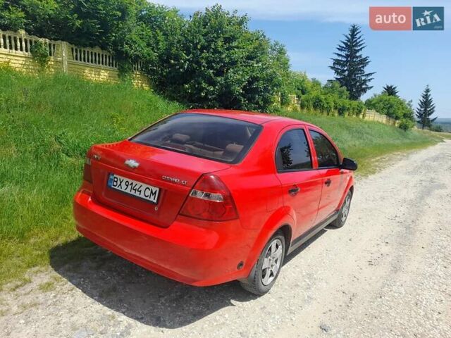 Красный Шевроле Авео, объемом двигателя 1.5 л и пробегом 270 тыс. км за 3543 $, фото 6 на Automoto.ua
