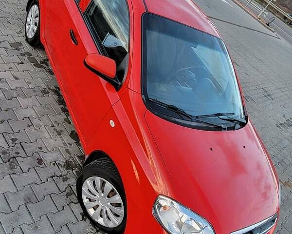 Красный Шевроле Авео, объемом двигателя 1.5 л и пробегом 151 тыс. км за 4900 $, фото 16 на Automoto.ua