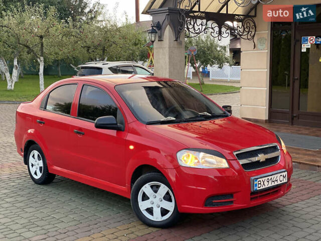 Красный Шевроле Авео, объемом двигателя 1.5 л и пробегом 270 тыс. км за 2999 $, фото 7 на Automoto.ua