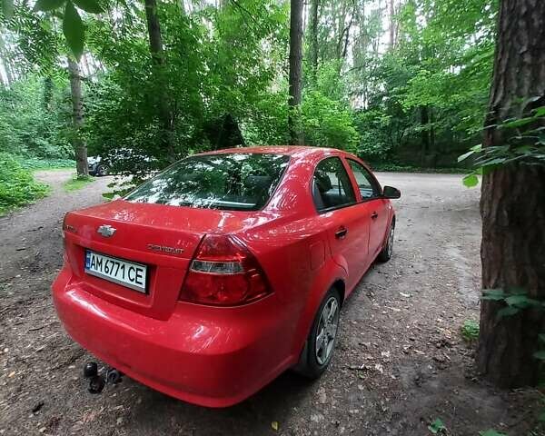 Красный Шевроле Авео, объемом двигателя 1.5 л и пробегом 256 тыс. км за 3200 $, фото 6 на Automoto.ua