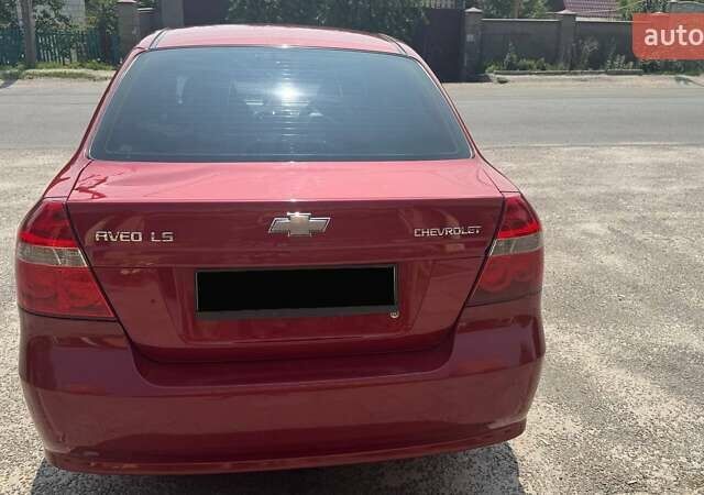 Красный Шевроле Авео, объемом двигателя 1.5 л и пробегом 329 тыс. км за 2900 $, фото 4 на Automoto.ua