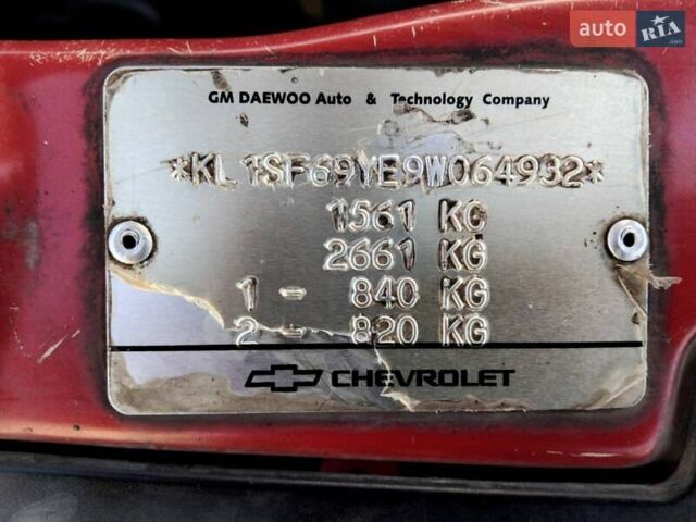 Красный Шевроле Авео, объемом двигателя 1.5 л и пробегом 228 тыс. км за 3700 $, фото 7 на Automoto.ua