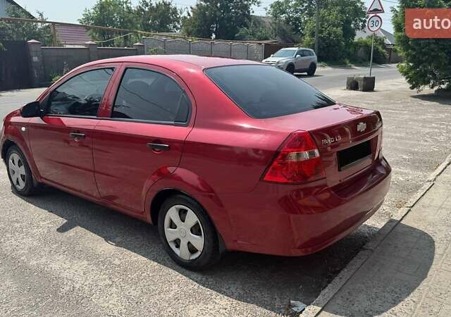 Красный Шевроле Авео, объемом двигателя 1.5 л и пробегом 329 тыс. км за 2900 $, фото 3 на Automoto.ua